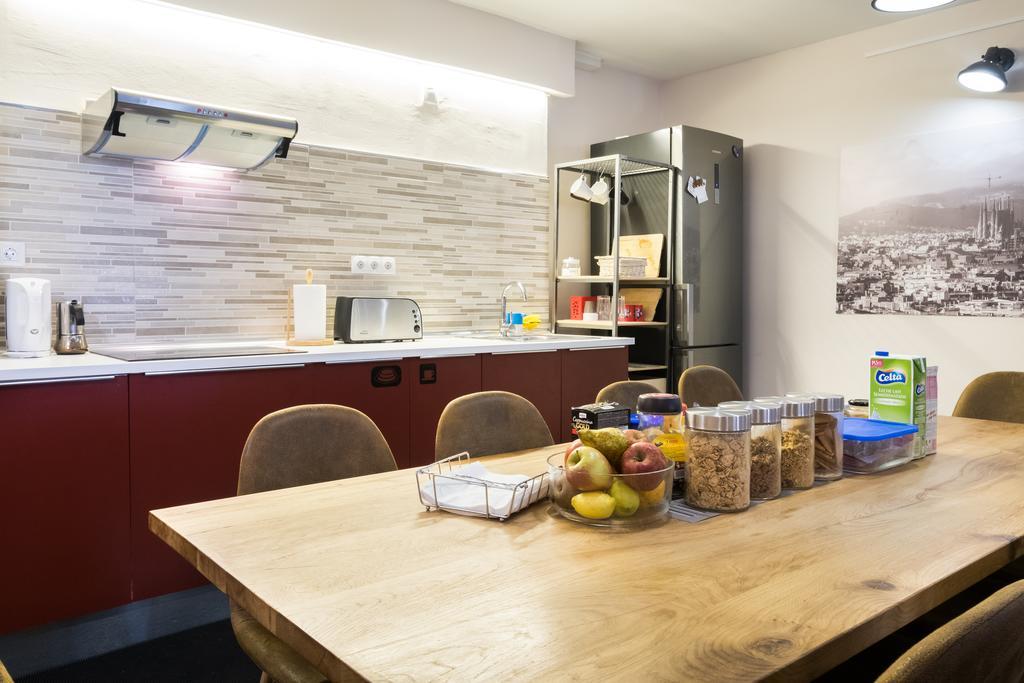 Barcelona & You Hostel Sagrada Familia المظهر الخارجي الصورة