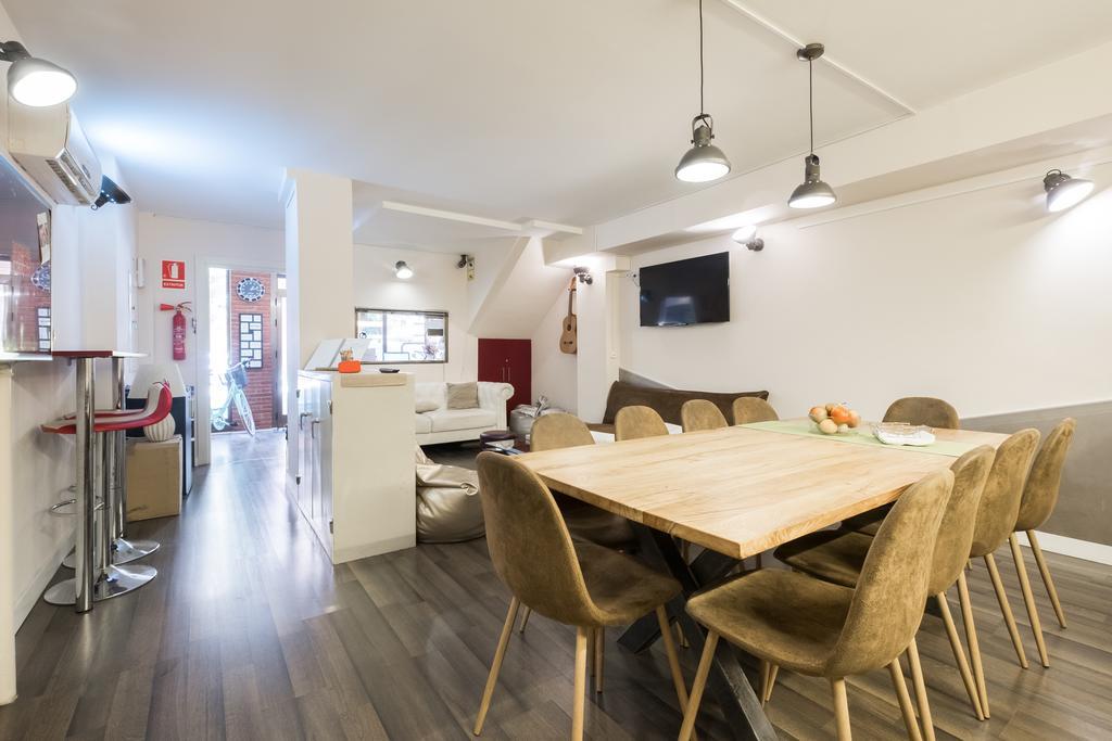 Barcelona & You Hostel Sagrada Familia المظهر الخارجي الصورة