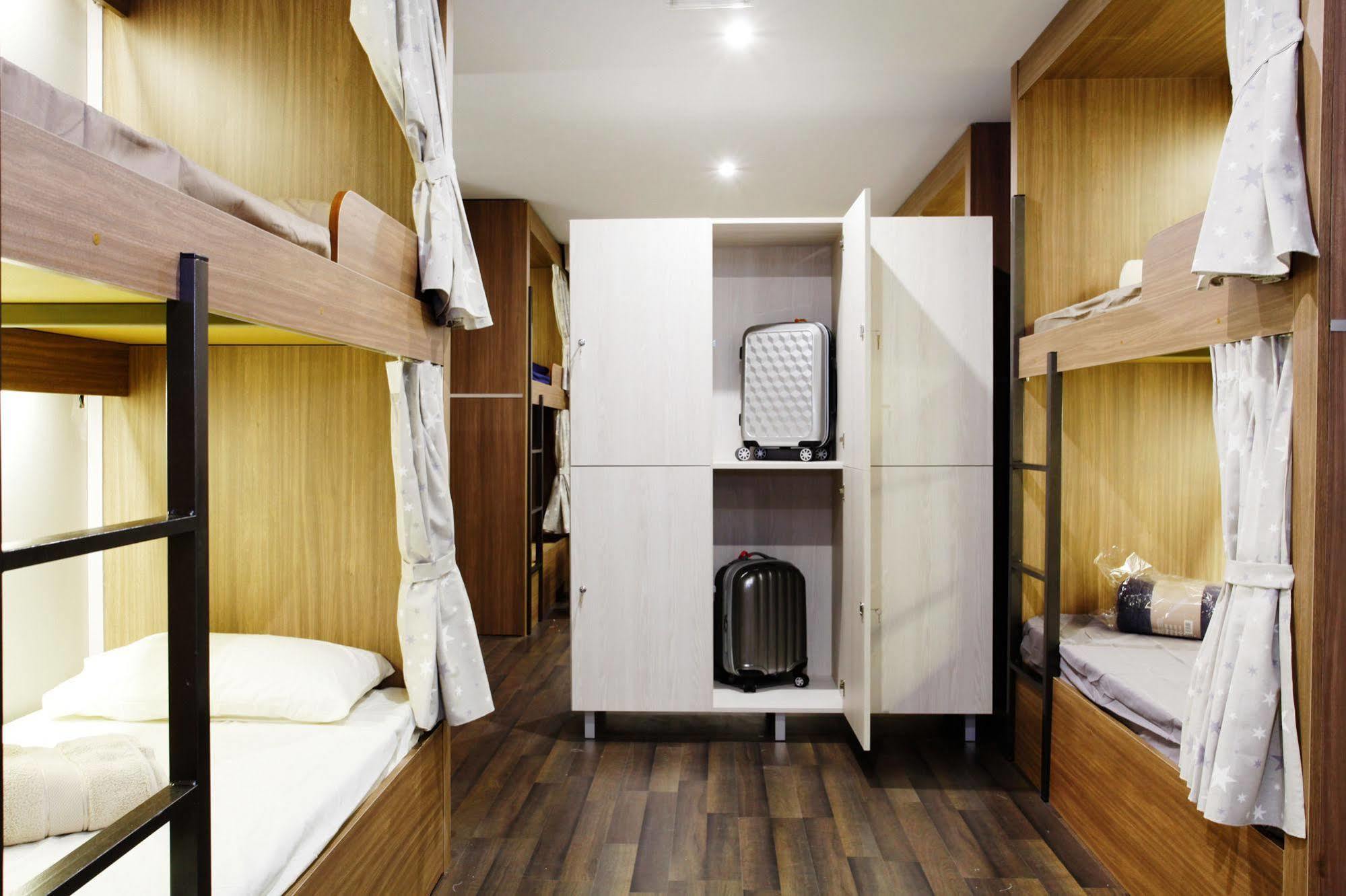 Barcelona & You Hostel Sagrada Familia المظهر الخارجي الصورة