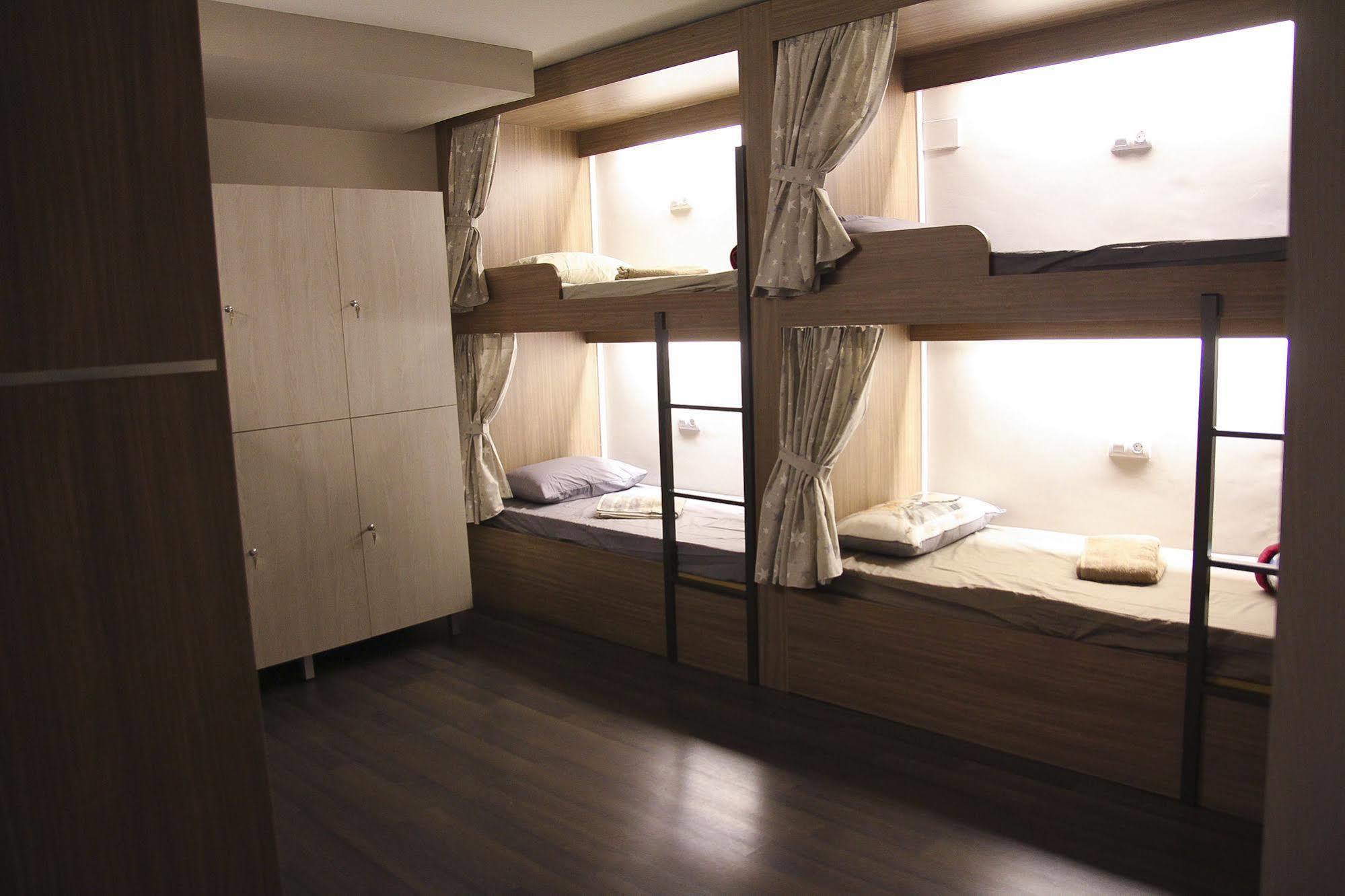 Barcelona & You Hostel Sagrada Familia المظهر الخارجي الصورة
